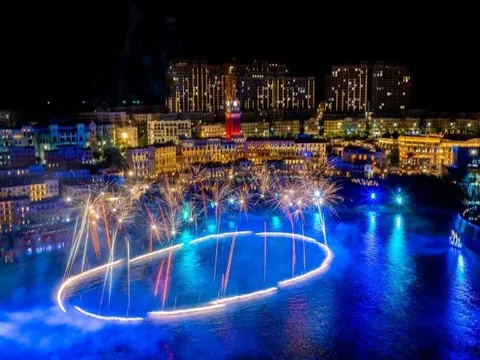 Show diễn pháo hoa và nghệ thuật thể thao mạo hiểm sẽ trở lại Thị trấn Hoàng Hôn tháng 11 này