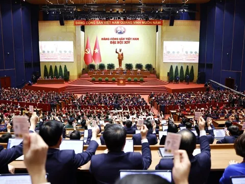 Thông qua Nghị quyết Đại hội đại biểu toàn quốc lần thứ XIV của Đảng