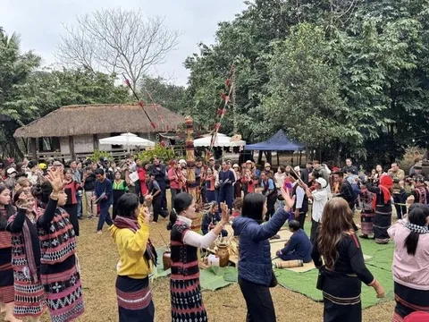 Sắc xuân trên mọi miền Tổ quốc: Tôn vinh giá trị văn hóa truyền thống