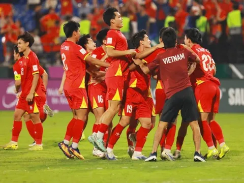 Bản lĩnh của U23 Việt Nam khiến CĐV châu Á "ngả mũ"