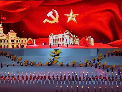 Dưới lá cờ vẻ vang của Đảng: khẳng định niềm tin vào cơ đồ rực rỡ của Tổ quốc bằng ngôn ngữ nghệ thuật