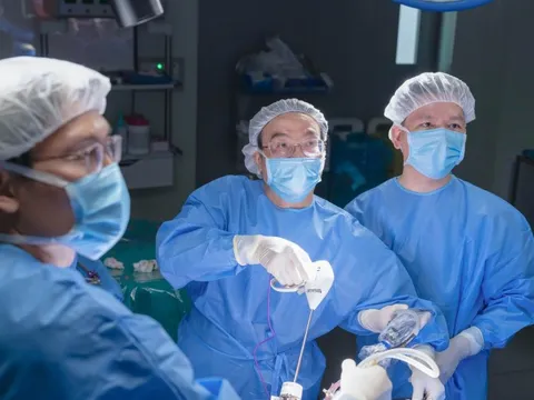 Vinmec cứu sống cụ ông 70 tuổi mắc “ung thư chồng ung thư”