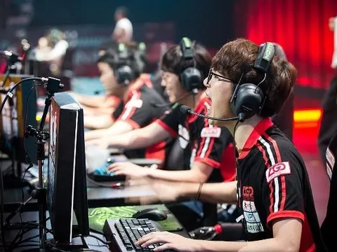 Đằng sau hào quang Esports: Lựa chọn hay đánh đổi?