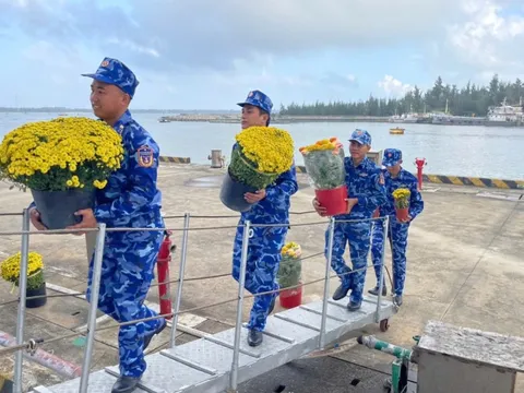 Lực lượng Cảnh sát biển 2 lên đường trực Tết ở vùng biển Trường Sa