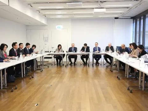 Thúc đẩy hợp tác quốc tế phát triển Trung tâm Tài chính Việt Nam