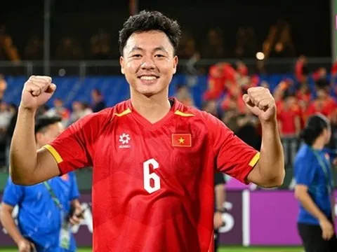 Phút "rùng mình" vì chấn thương nặng của người hùng U23 Việt Nam