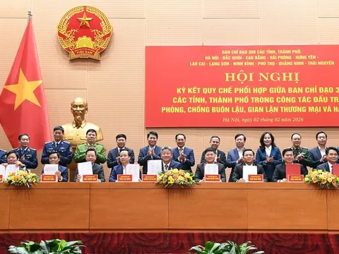 Hà Nội và 10 địa phương ký Quy chế phối hợp chống buôn lậu, hàng giả