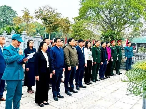 Xã Nam Phù: Tri ân các Anh hùng liệt sĩ nhân kỷ niệm 96 năm ngày Thành lập Đảng
