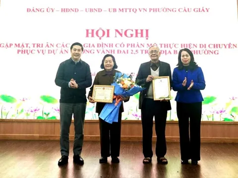 Phường Cầu Giấy cảm ơn các hộ di chuyển phần mộ phục vụ dự án đường Vành đai 2,5