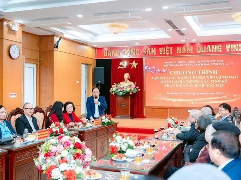 Gặp mặt các đồng chí nguyên lãnh đạo quận Hai Bà Trưng (cũ) qua các thời kỳ nhân dịp Tết Nguyên đán Bính Ngọ .