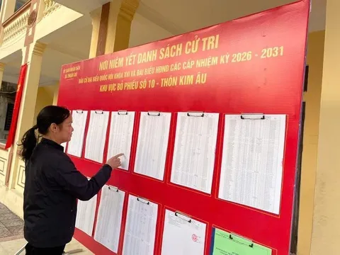 Xã Thuận An niêm yết danh sách cử tri theo đúng quy định và tiến độ đề ra