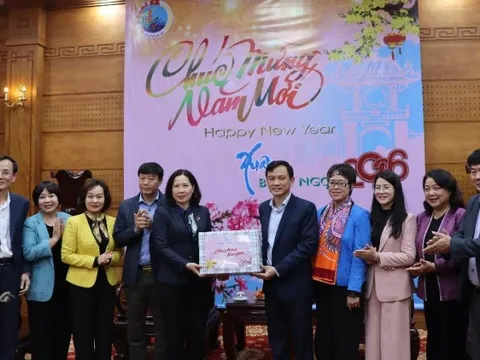 Hội LHPN Hà Nội thăm, chúc Tết Sư đoàn Phòng không 361 và các đơn vị trực thuộc