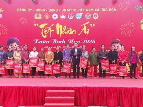 Xã Ứng Hòa: Ấm áp chương trình Tết Nhân ái, trao 500 suất quà cho các hộ khó khăn