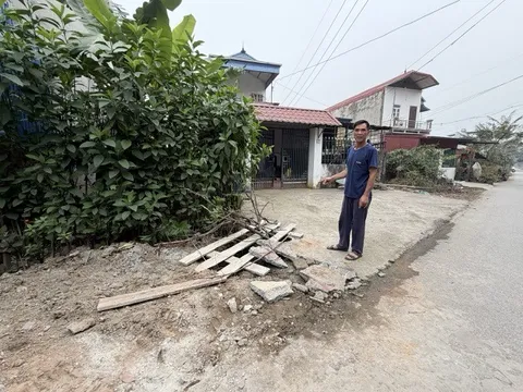 Dự án lắp đèn chiếu sáng ở xã Vân Đình dở dang, người dân mòn mỏi chờ đợi