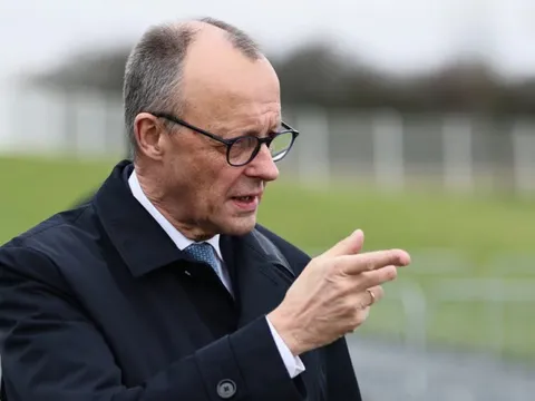 Bước đi của “ông lớn” châu Âu khi Mỹ không còn là chỗ dựa chắc chắn