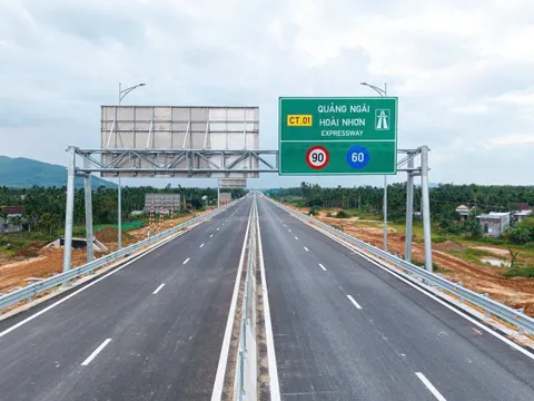 3 tuyến cao tốc mới khai thác qua miền Trung được đi với vận tốc bao nhiêu?