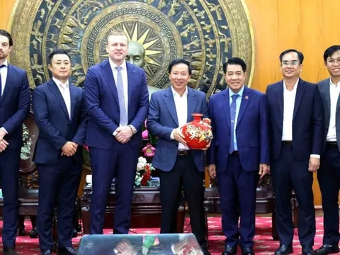 Hùng Nhơn và De Heus liên kết phát triển nông nghiệp xanh, bền vững