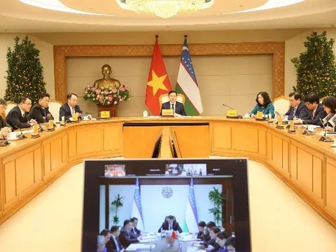 Phó Thủ tướng Trần Hồng Hà họp trực tuyến với Phó Thủ tướng Uzbekistan Jamshid Khodjaev