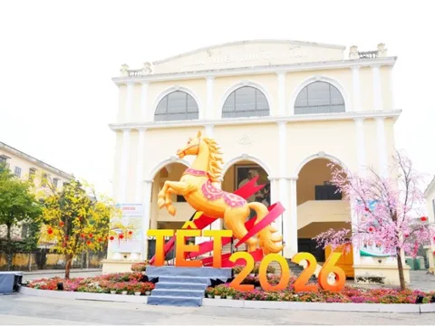 Phường Sơn Tây rực rỡ sắc Xuân, lan tỏa nếp sống văn minh đô thị dịp Tết Bính Ngọ 2026