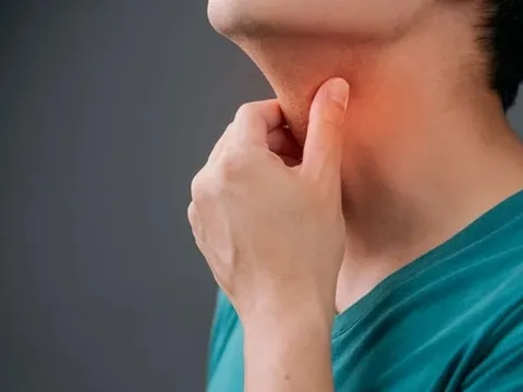 Dấu hiệu cảnh báo ung thư vòm họng tuyệt đối không nên bỏ qua