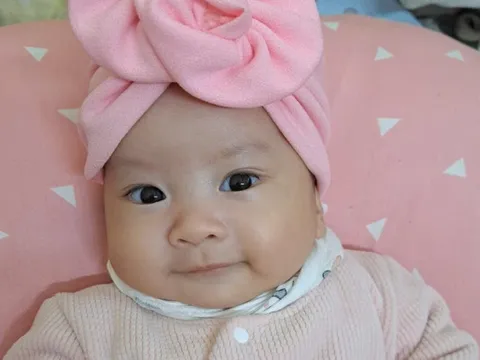 Mùa xuân đầu tiên trọn vẹn của cặp vợ chồng gần một thập kỷ mong con