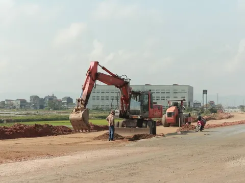 Hà Tĩnh: Không khí cấp tập tại công trình giao thông trọng điểm trước thời điểm nghỉ Tết