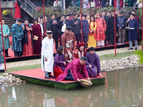 Tái hiện nghi lễ ‘Tống cựu nghinh tân’ trong Hoàng thành Thăng Long