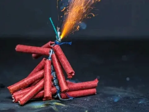 Đốt pháo “cho vui” đêm Giao thừa, coi chừng mất 40 triệu đồng