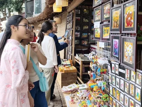 Hà Nội miễn phí tham quan 17 di tích, danh thắng nổi tiếng đến hết mùng 6 Tết