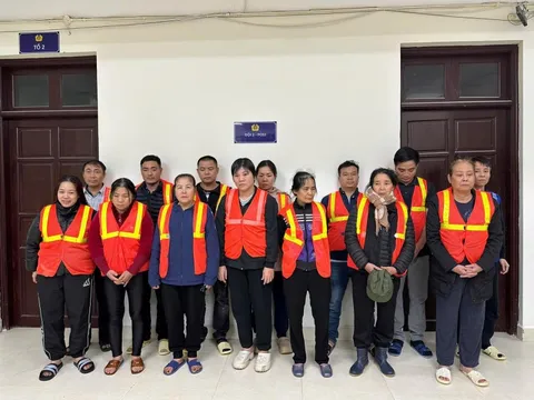 Công an Hà Nội triệt phá ổ nhóm đánh bạc trên sông