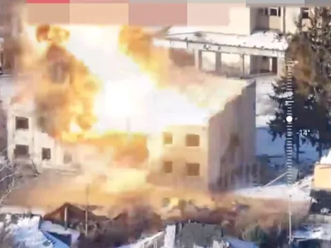 Nga tung đòn phủ đầu, điểm tập trung quân Ukraine bị đánh trúng