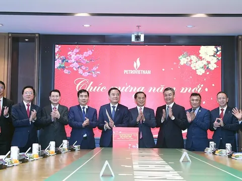 Phó Thủ tướng Bùi Thanh Sơn thăm, làm việc với 4 Tập đoàn về công nghiệp, năng lượng