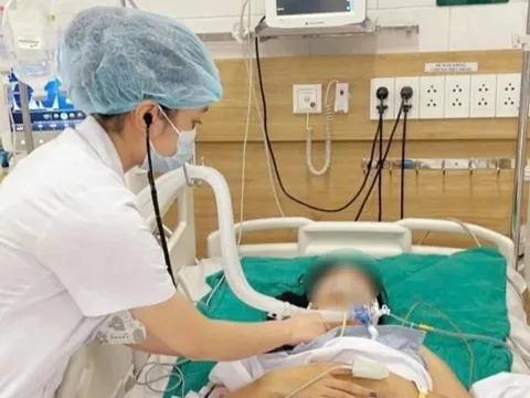 Truyền dịch trắng da "làm đẹp cấp tốc" tại nhà, cô gái 9X tử vong ngoại viện