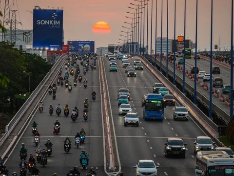 Hơn 1,4 triệu lượt khách qua sân bay, gần 800.000 người đi bến xe dịp Tết: Giao thông Tp.HCM vẫn thông suốt