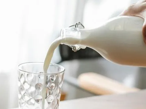 Uống nhầm một loại nước "không coi ngày", người đàn ông sụt cân nghiêm trọng