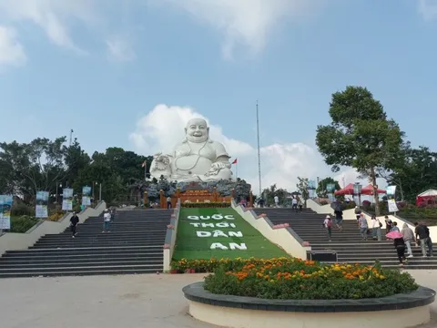 Núi Cấm – hạt nhân du lịch tâm linh tại ĐBSCL