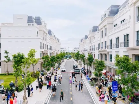 Từ phố sự kiện đến tâm điểm tiêu dùng: Asia Vibe thành điểm phải đến trên hành trình du lịch Móng Cái