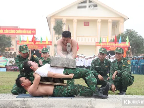 Mãn nhãn màn phô diễn sức mạnh của lực lượng vũ trang Nghệ An