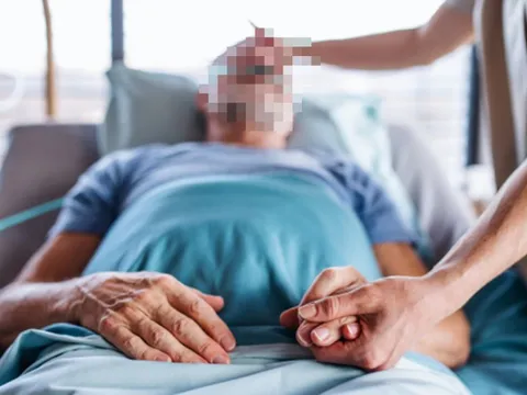 Kiêng khám đầu năm vì “sợ xui”, người đàn ông 63 tuổi phải cắt đoạn ruột