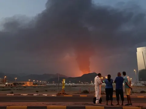 Trung tâm dữ liệu Amazon tại UAE bị tấn công, dịch vụ ngân hàng và thanh toán gián đoạn