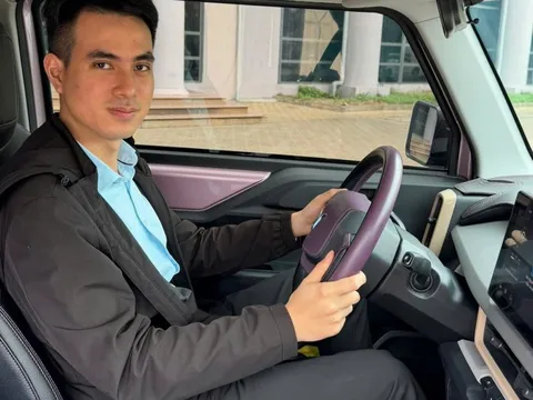 Chủ xe Nghệ An: “Từ lúc mua VinFast VF 3, đi uống cà phê, ăn bát phở chẳng ngại chỗ đỗ xe”