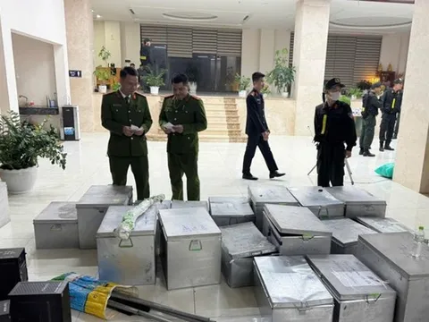 Bắt khẩn cấp Giám đốc doanh nghiệp cùng đàn em "cộm cán", thu giữ vũ khí và ma túy