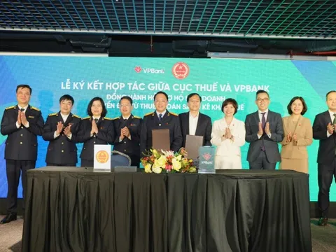 VPBank hợp tác Cục Thuế, hỗ trợ 5,4 triệu hộ kinh doanh chuyển đổi từ thuế khoán sang kê khai