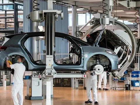 Ngành ô tô châu Âu sa thải hàng loạt khi áp lực cạnh tranh gia tăng