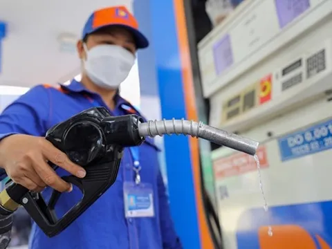 Bảo đảm cung ứng xăng dầu cho sản xuất, kinh doanh và tiêu dùng của người dân, doanh nghiệp