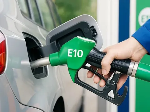 Đẩy mạnh sử dụng xăng E10 để giảm áp lực nguồn cung xăng khoáng