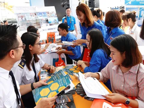 Nhân lực chất lượng cao cho Hà Nội: Gợi ý từ mô hình hệ sinh thái hàng không