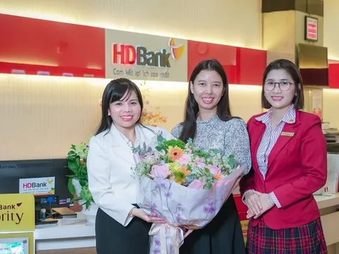 Chủ nhân giải 3 tỷ đồng đã lộ diện, hành trình "Tiết kiệm Tỷ phú" tại HDBank khép lại trong những khoảnh khắc vỡ òa