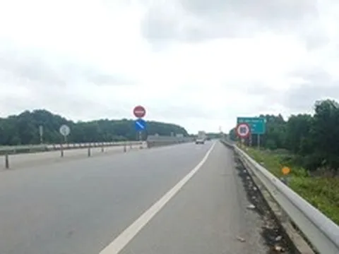 Điều chỉnh tốc độ, giảm ùn tắc cao tốc Cam Lộ-La Sơn