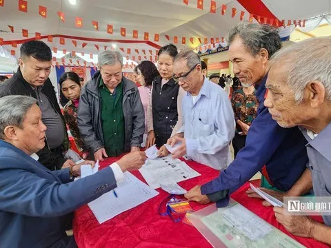 Xem bạn bè bầu cử trên... phây